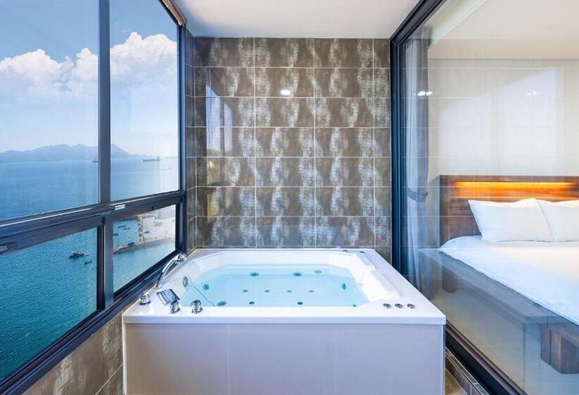 חדר דלוקס נוף לים, Le Paradis Ocen View Spa Pension