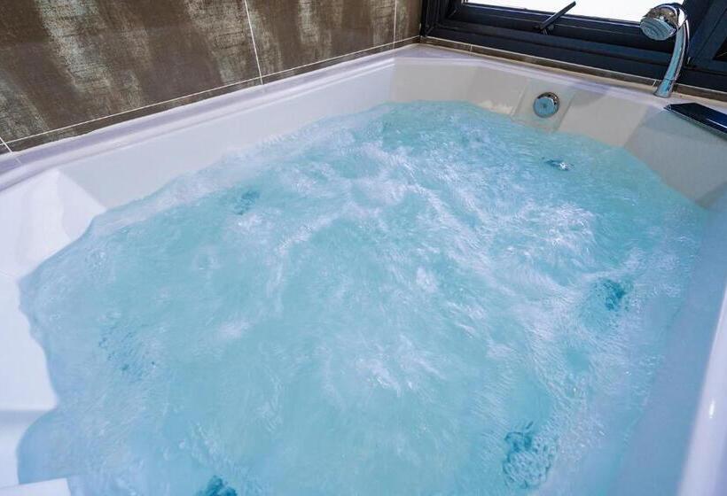 חדר משפחתי נוף לים, Le Paradis Ocen View Spa Pension