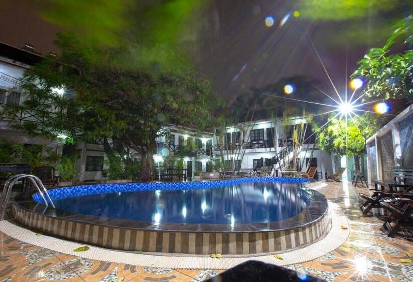 Quarto Deluxe com Sacada, Vientiane Garden Villa Hotel And Restaurant