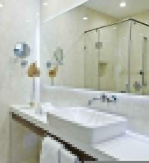 スイート, Adele Boutique