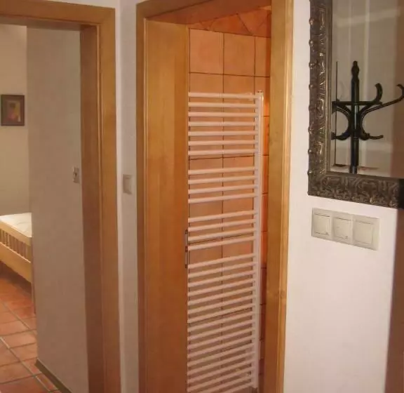 اتاق سوپریور, Bed & Breakfast Na Poljani