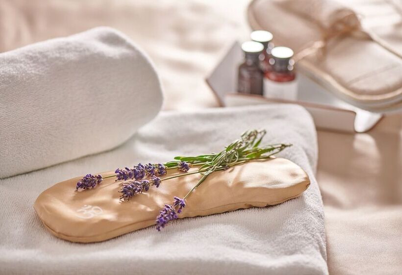 سوییت لوکس, Boutique Hotel Chrysso