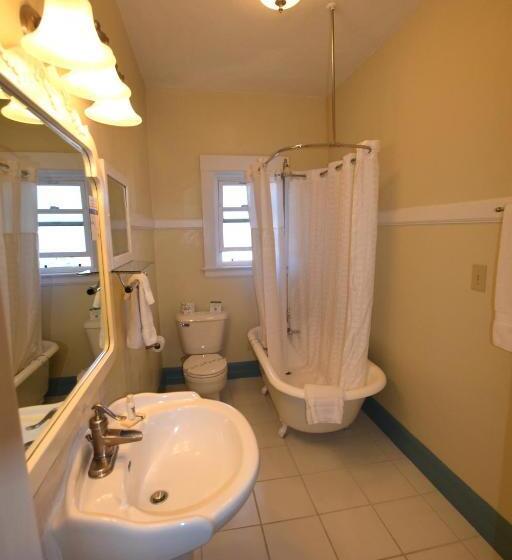 غرفة سوبيريور, Catalina