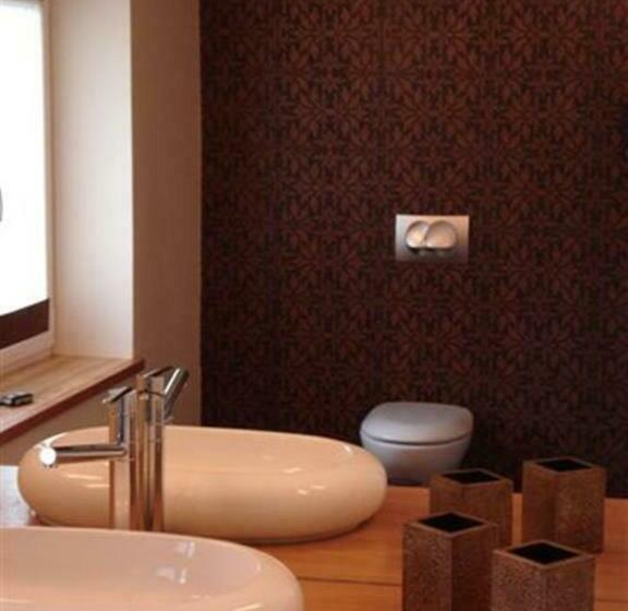 استودیوی استاندارد, Home & Travel