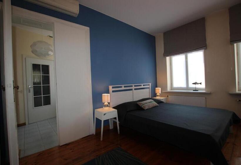 استودیوی استاندارد, Home & Travel