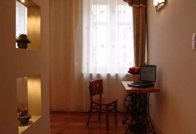 Huoneisto 1 Makuuhuone, Home & Travel