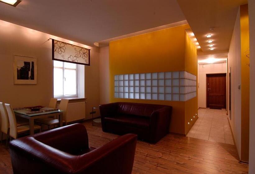 آپارتمان 2 خوابه, Home & Travel