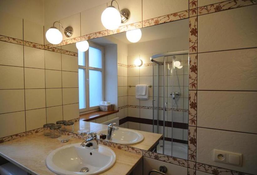 آپارتمان 2 خوابه, Home & Travel