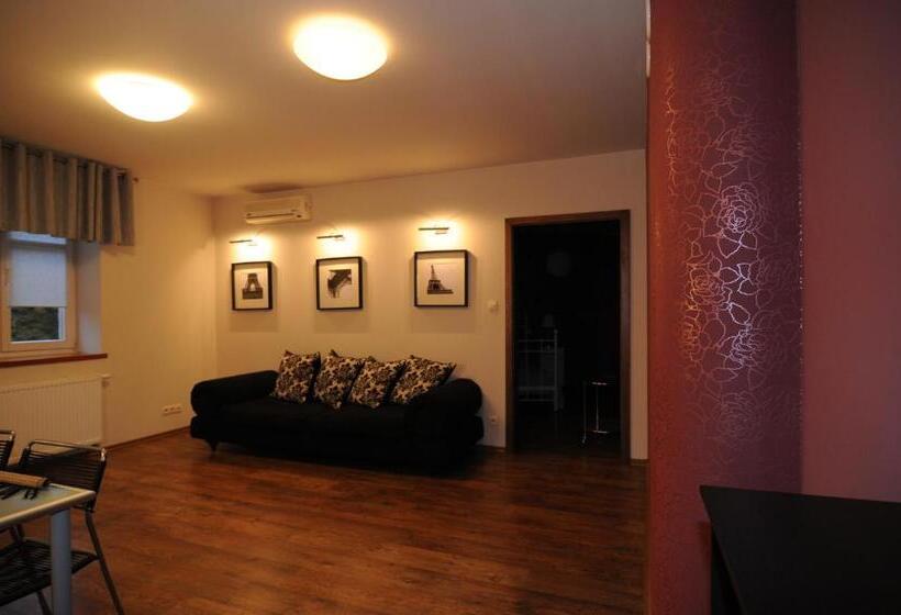 آپارتمان 2 خوابه, Home & Travel