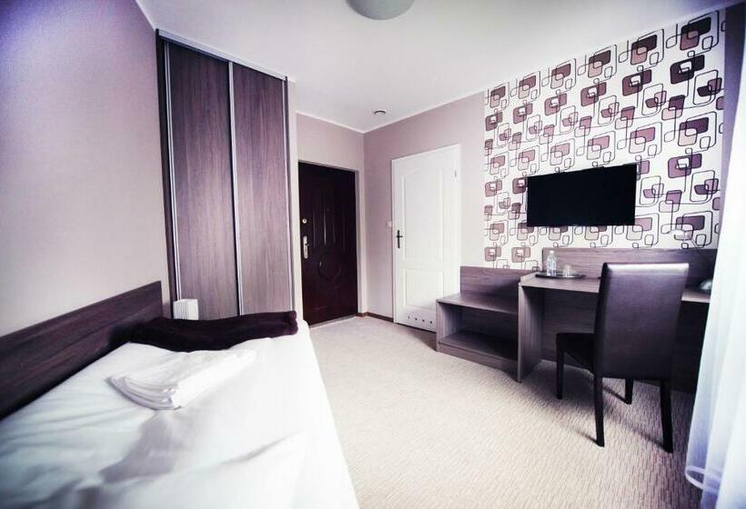 חדר סטנדרט יחיד, Makara