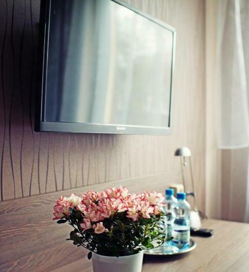 חדר סטנדרט, Makara