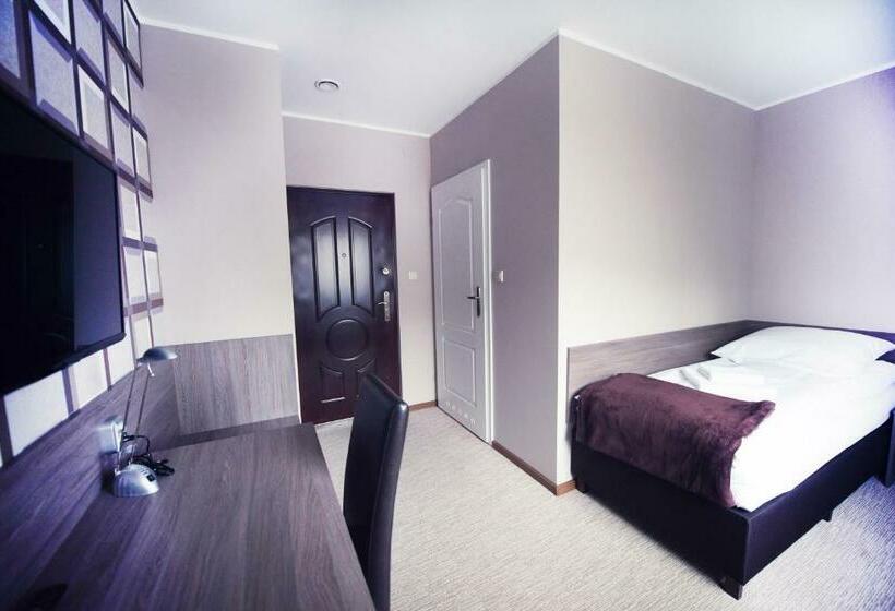 חדר סטנדרט יחיד, Makara