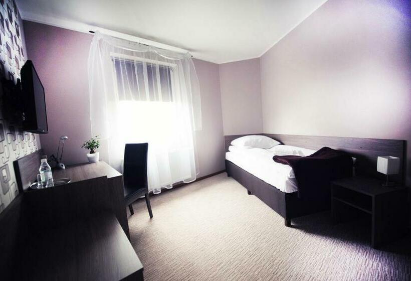 חדר סטנדרט יחיד, Makara