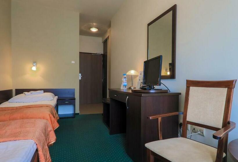 اتاق استاندارد با بالکن, Nat Ustroń