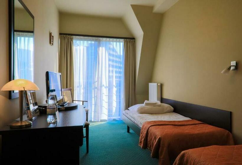 اتاق استاندارد با بالکن, Nat Ustroń