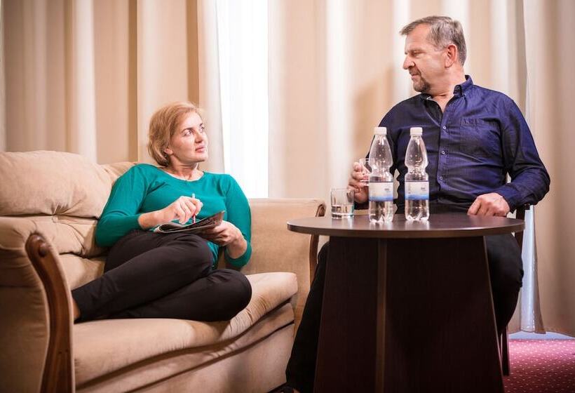 اتاق استاندارد, Nat Ustroń