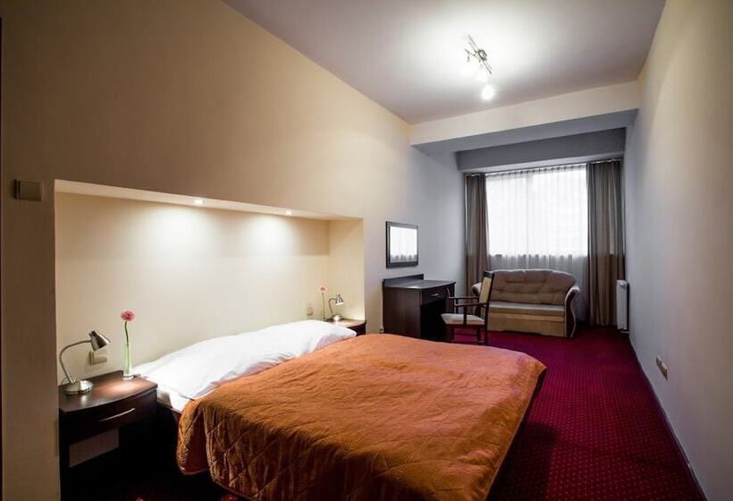 اتاق استاندارد, Nat Ustroń