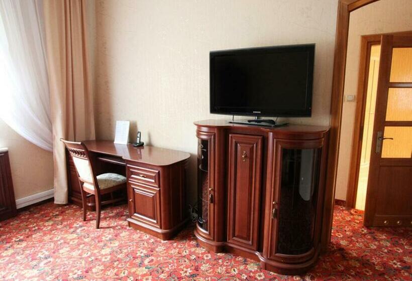 شقة غرفة واحدة, Plock