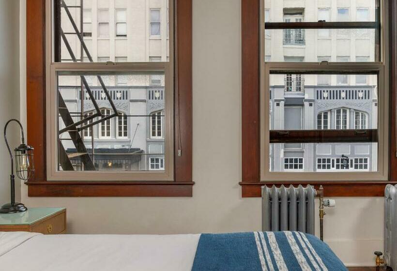 Номер Стандарт, Commodore