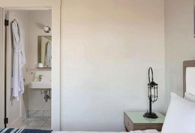 Номер Стандарт, Commodore