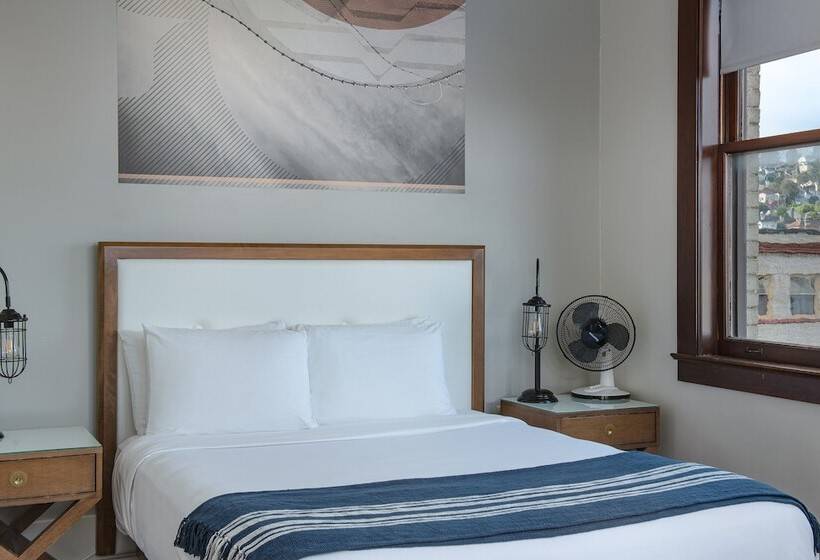 Номер Стандарт, Commodore