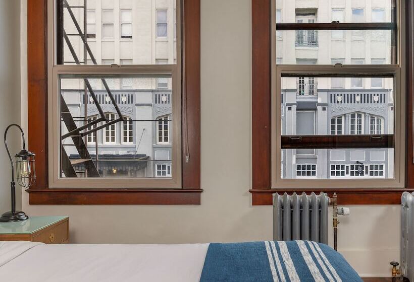 Номер Стандарт, Commodore