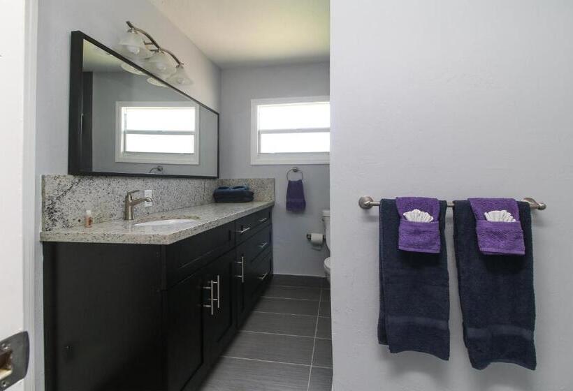 스위트, Sun Beach Inn