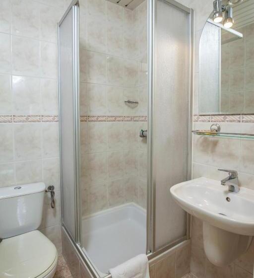 חדר סטנדרט לשלושה עם מרפסת, Willa Excelsior