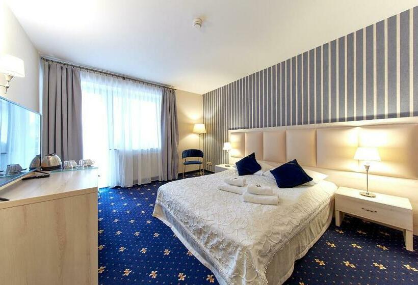 Номер Стандарт, Willa Labelle