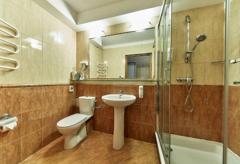 Номер Стандарт, Willa Labelle