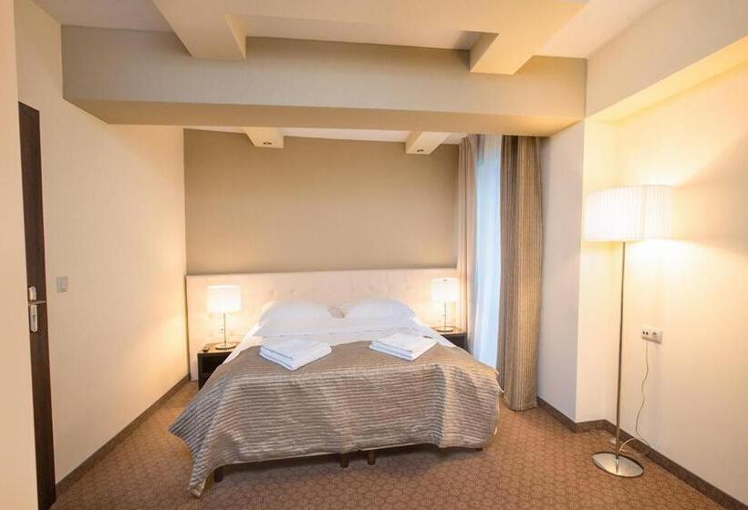 اتاق خانوادگی, Zimowit