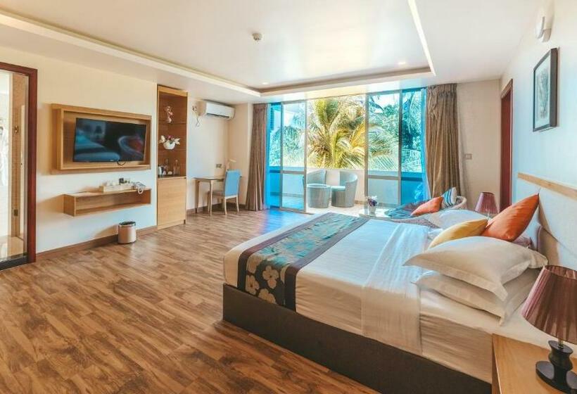 Executive Suite, Season Paradise