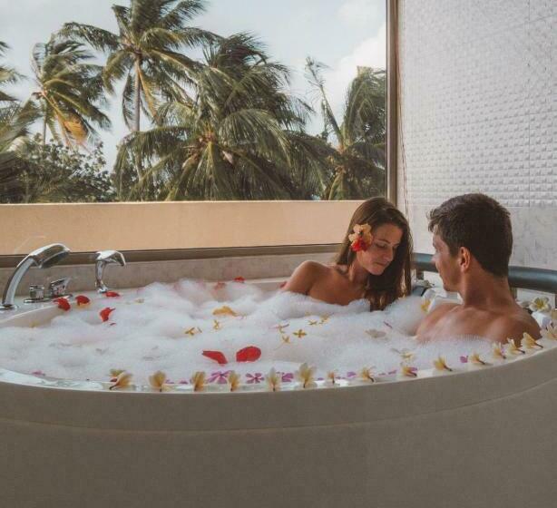 سوییت اجرایی, Season Paradise