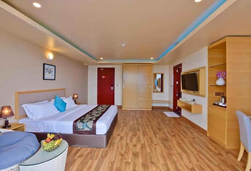 Executive Suite, Season Paradise