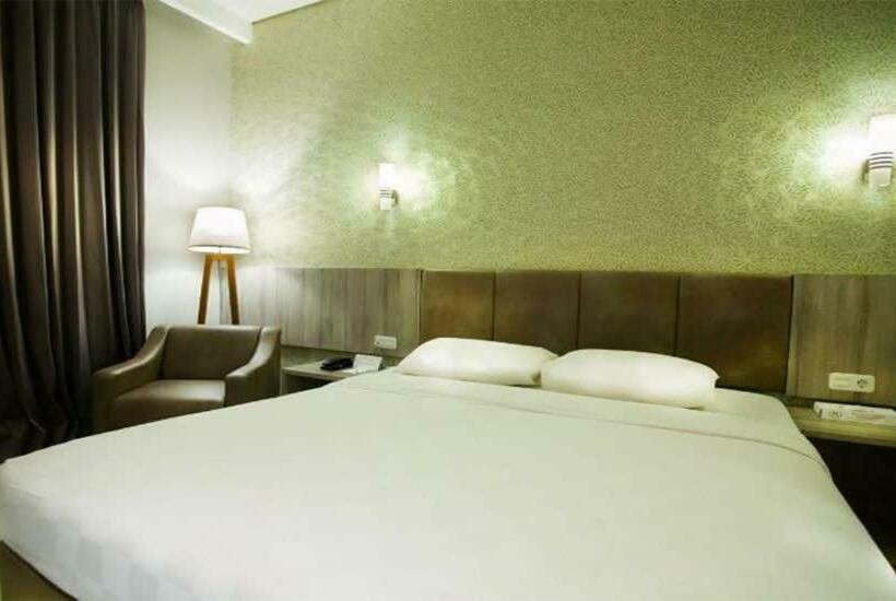 Номер Deluxe, Raden Wijaya Hotel & Convention