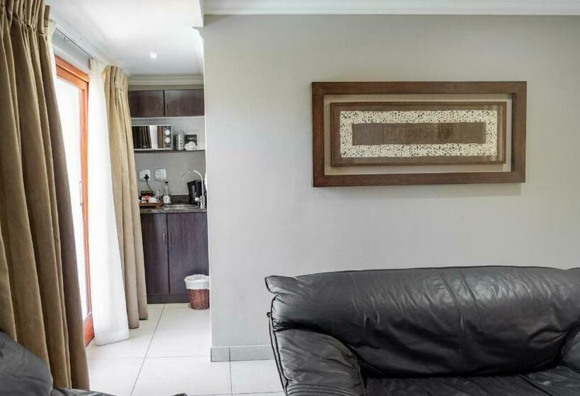 エクゼクティブスイート, Ruslamere Hotel And Conference Centre