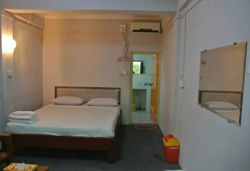 اتاق سوپریور, Yaewaddy Motel