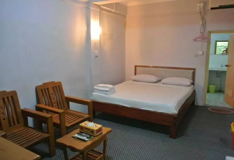 اتاق سوپریور, Yaewaddy Motel