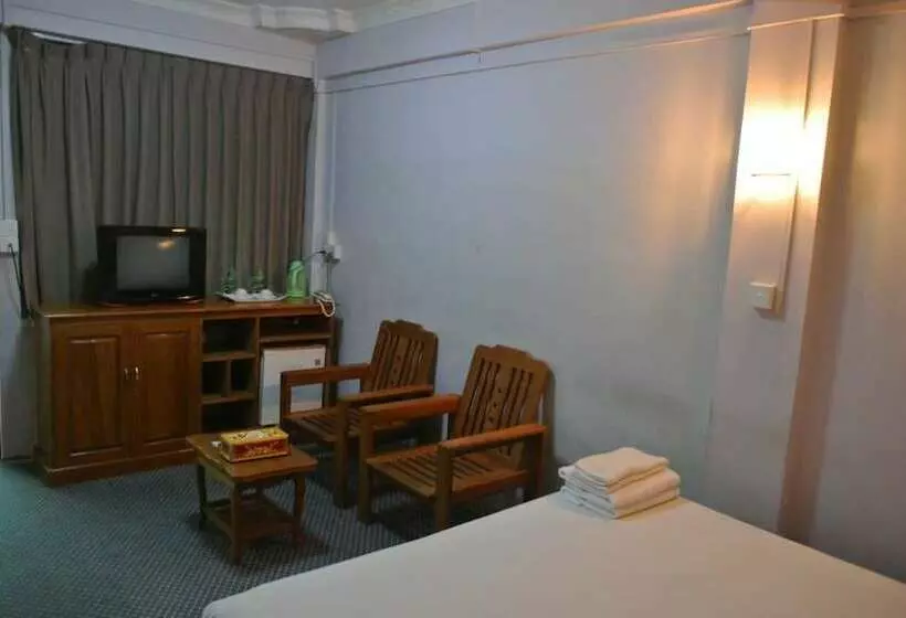اتاق سوپریور, Yaewaddy Motel