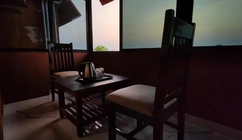 Sviitti, Aashrayam Hotels And Resorts