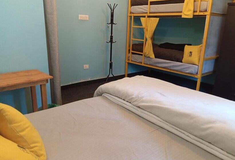 חדר דלוקס לארבעה, Bunk Chamber