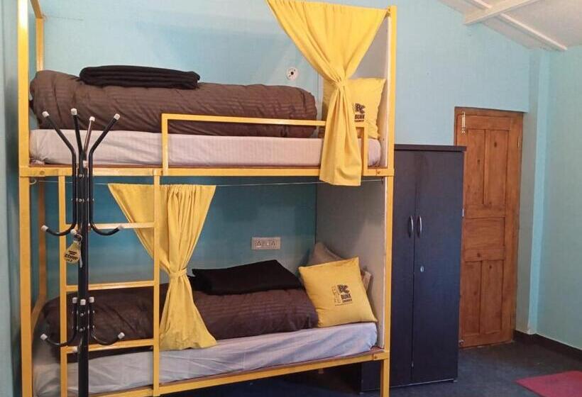 חדר דלוקס לארבעה, Bunk Chamber