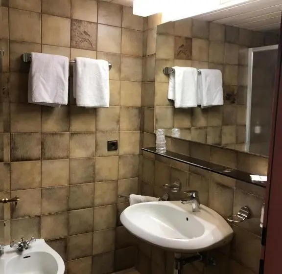 Standard Quadruple Room, B&b In Seefeld