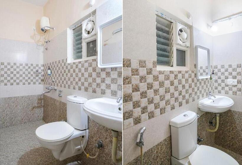 디럭스 룸, Fabhotel Sk Grand Hitech City