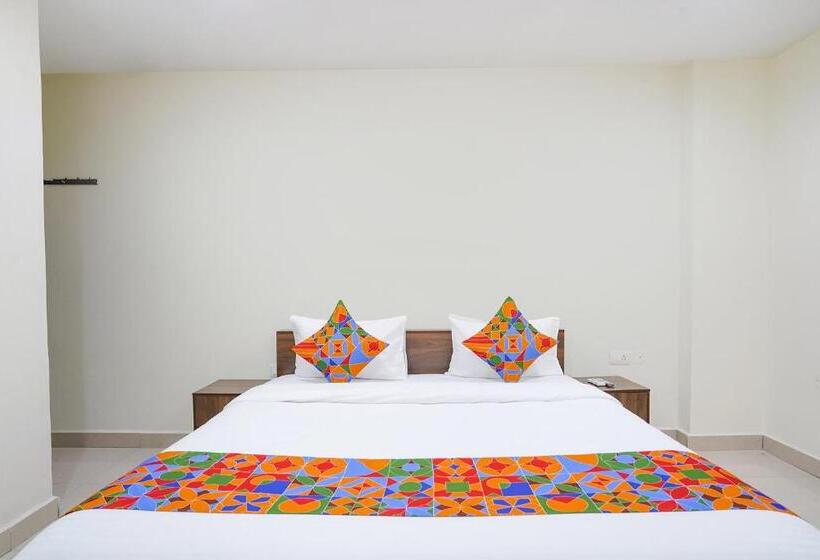 디럭스 룸, Fabhotel Sk Grand Hitech City