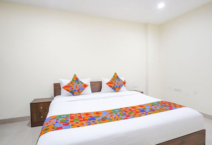 디럭스 룸, Fabhotel Sk Grand Hitech City