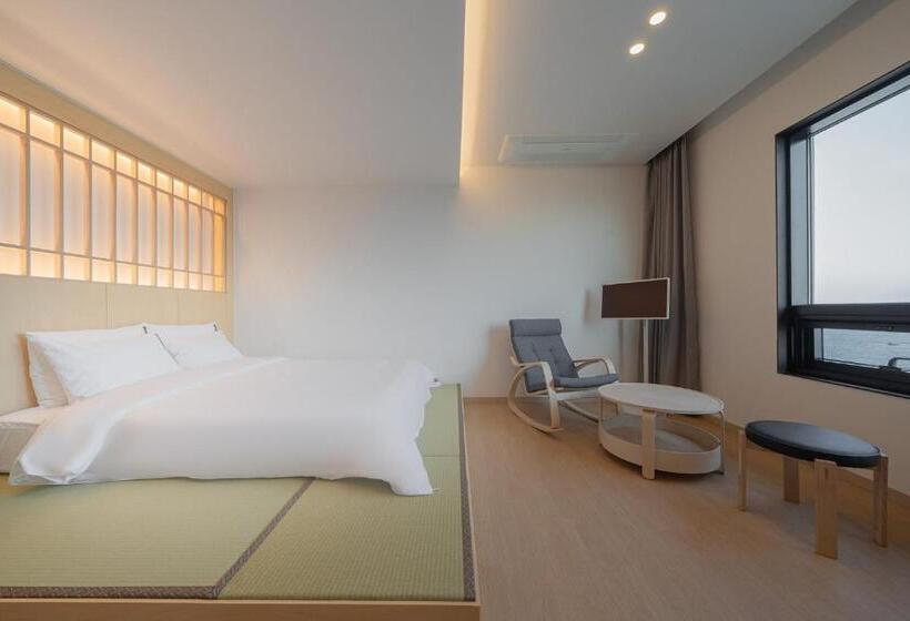 Полулюкс Вид на Море, 701 Gyeongju