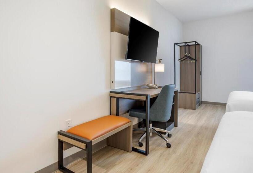 スタンダード４人部屋, Comfort Inn & Suites Newark Liberty International Airport