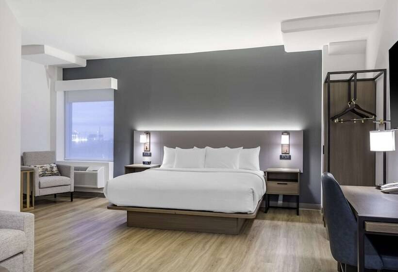 スイート, Comfort Inn & Suites Newark Liberty International Airport