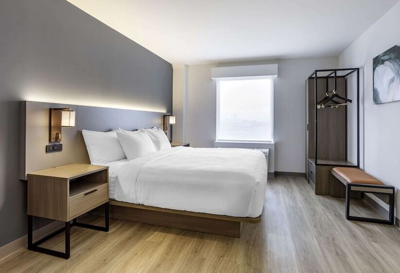 スイート, Comfort Inn & Suites Newark Liberty International Airport